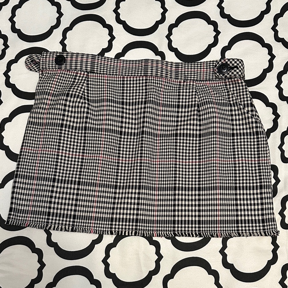 Tommy Hilfiger Black and White Mini Skirt